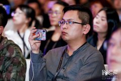 常宏設(shè)計(jì)師侯俊晨、王飛—— “CCFA新消費(fèi)論壇-2019中國(guó)特許加盟大會(huì)”交流學(xué)習(xí)